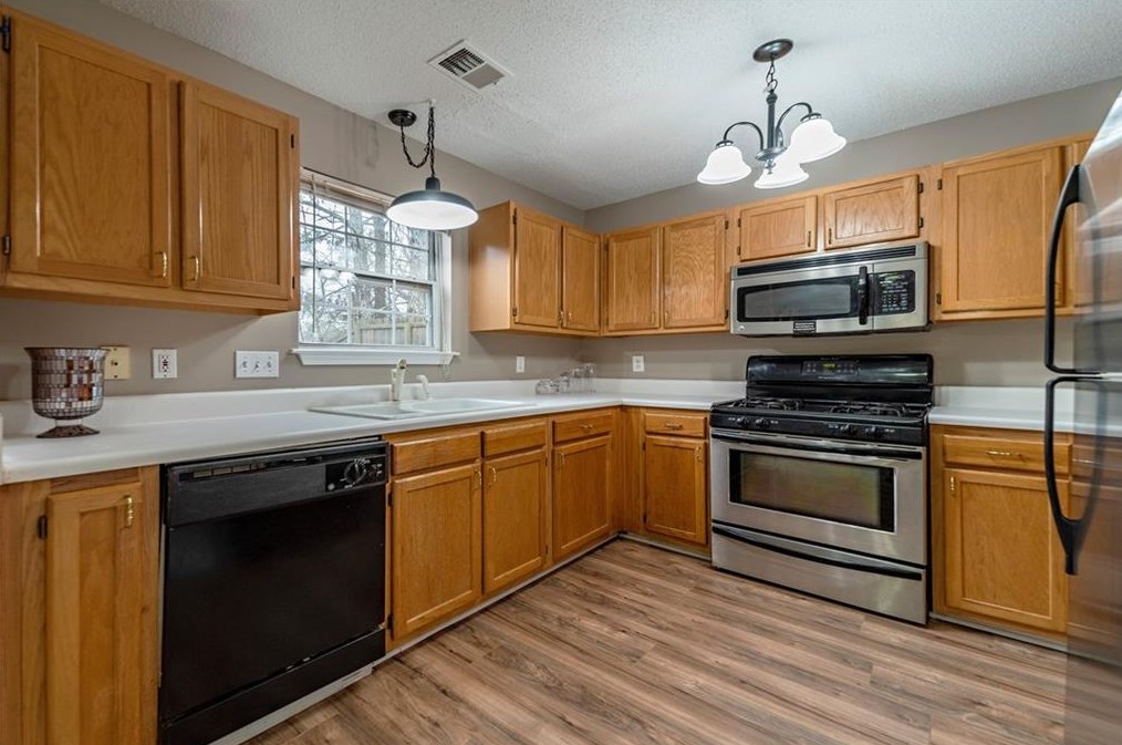 3728 Wavetree Pass, Acworth, GA 30101-6270