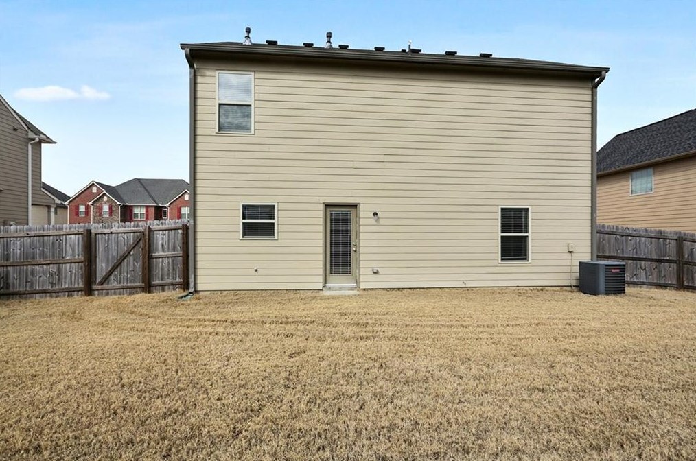 61 Aberdeen Way, Dallas GA 30132-2620 exterior