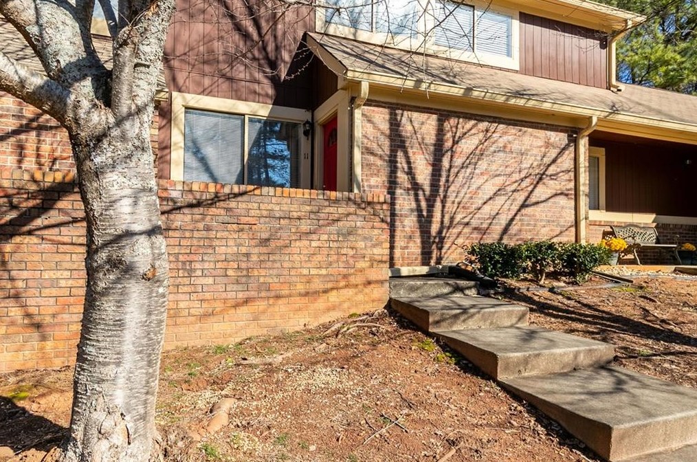 11 Country Place Ct, Alpharetta, GA 30005-4410