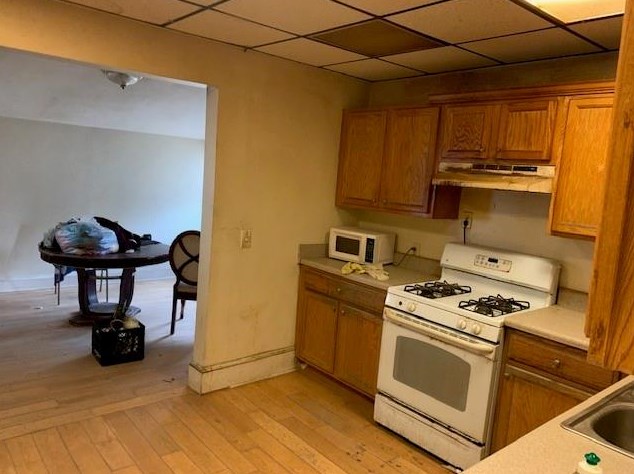 1075 Regent St, Atlanta, GA 30310-5039