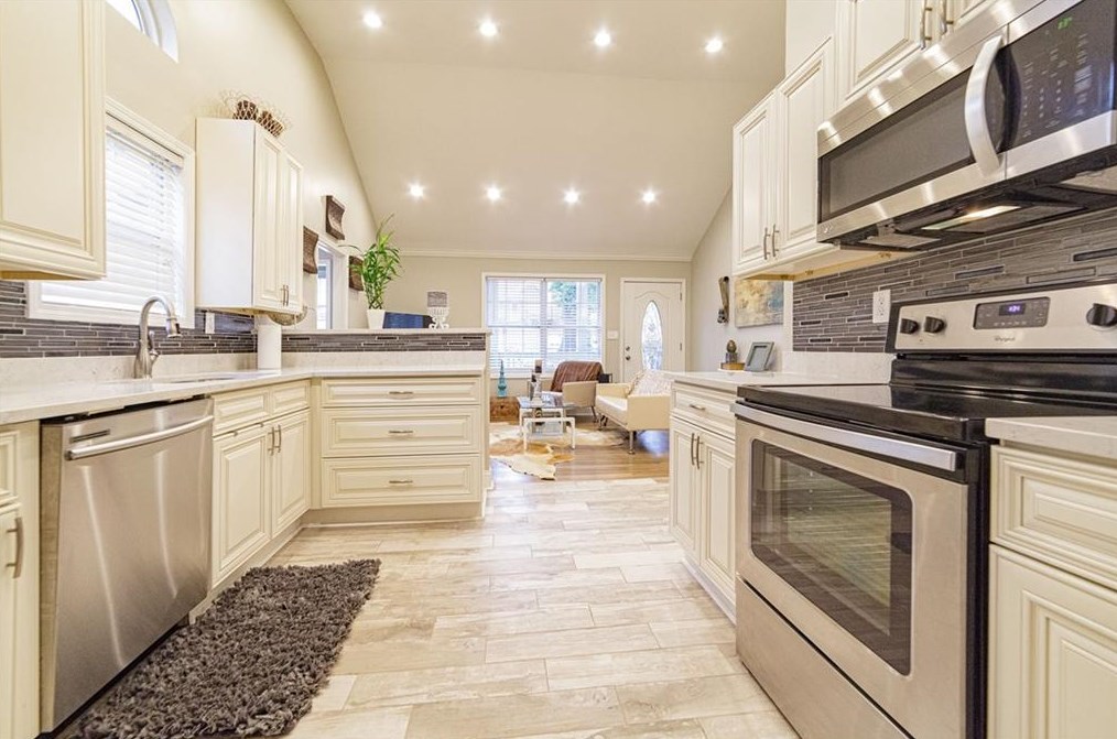 659 Parker Ave, Decatur GA 30032-3951 exterior