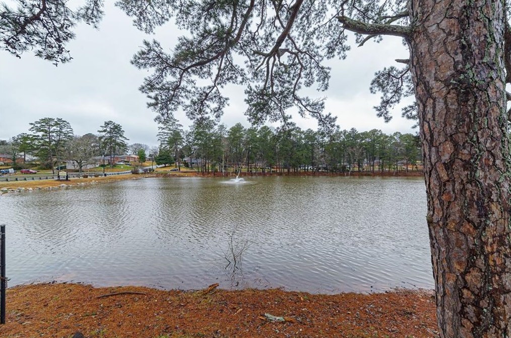 659 Parker Ave, Decatur GA 30032-3951 exterior