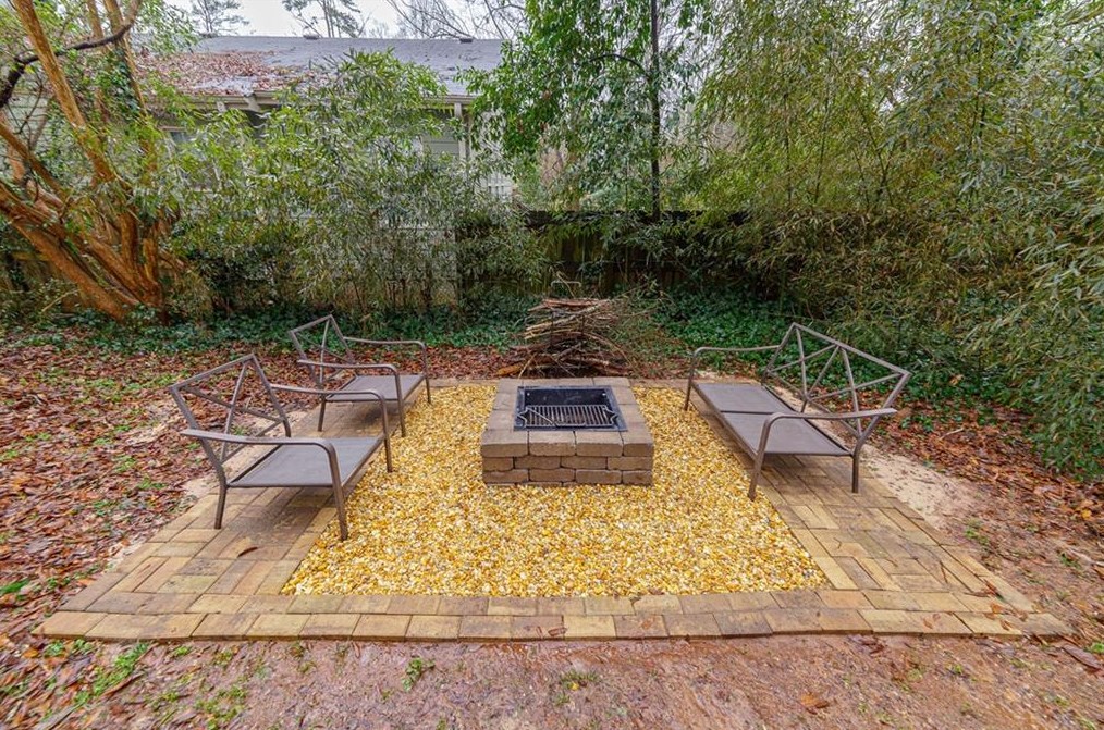 659 Parker Ave, Decatur GA 30032-3951 exterior