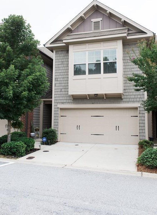2287 Village Ln, Smyrna, GA 30080-9297