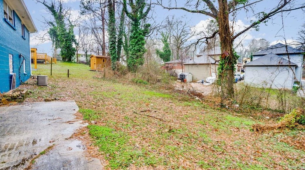 142 Oakcliff Ct, Atlanta GA  30331-1632 exterior