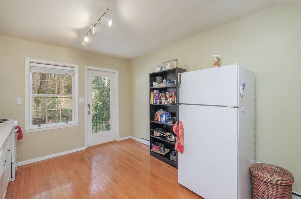 117 Chelsea Dr, Decatur GA 30030-5001 exterior