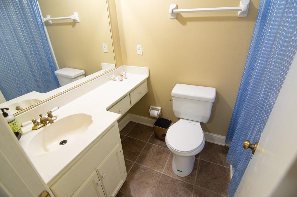 2077 Brian Way, Decatur GA  30033-3830 exterior