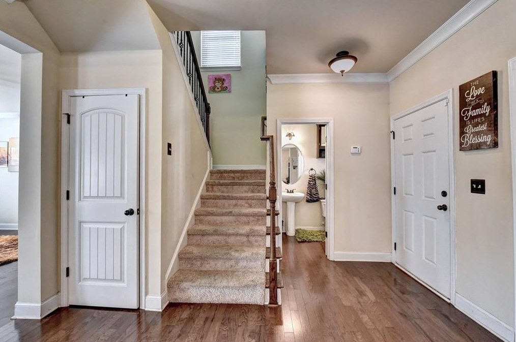 4991 Jack Dr, Decatur GA  30035-6008 exterior