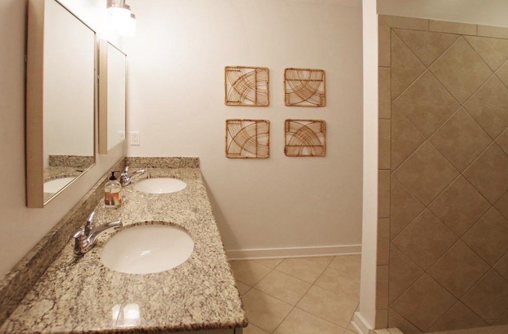 1278 Van Allen Mews, Atlanta GA 30318-4180 exterior