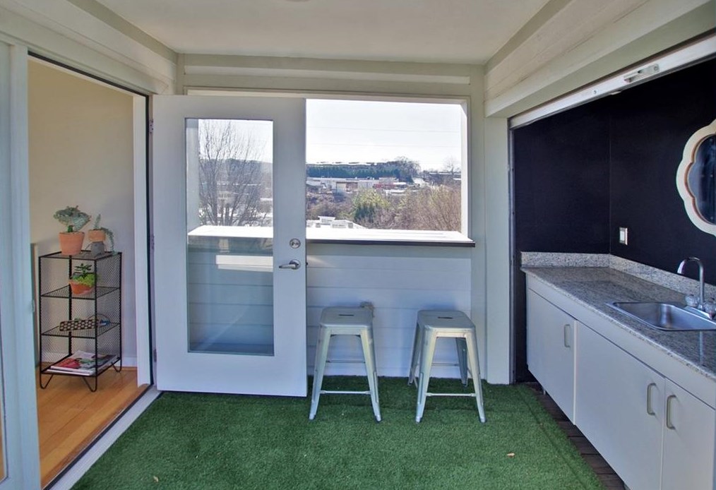 1278 Van Allen Mews, Atlanta GA 30318-4180 exterior