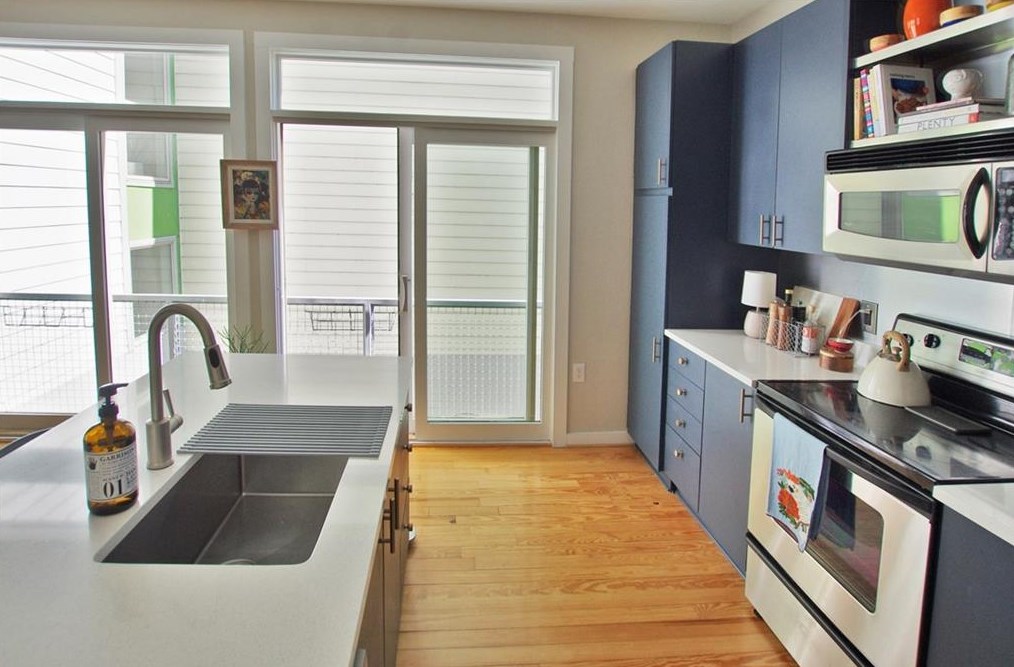 1278 Van Allen Mews, Atlanta GA 30318-4180 exterior