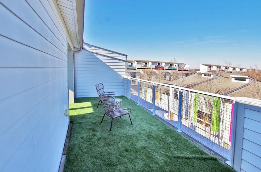 1278 Van Allen Mews, Atlanta GA 30318-4180 exterior