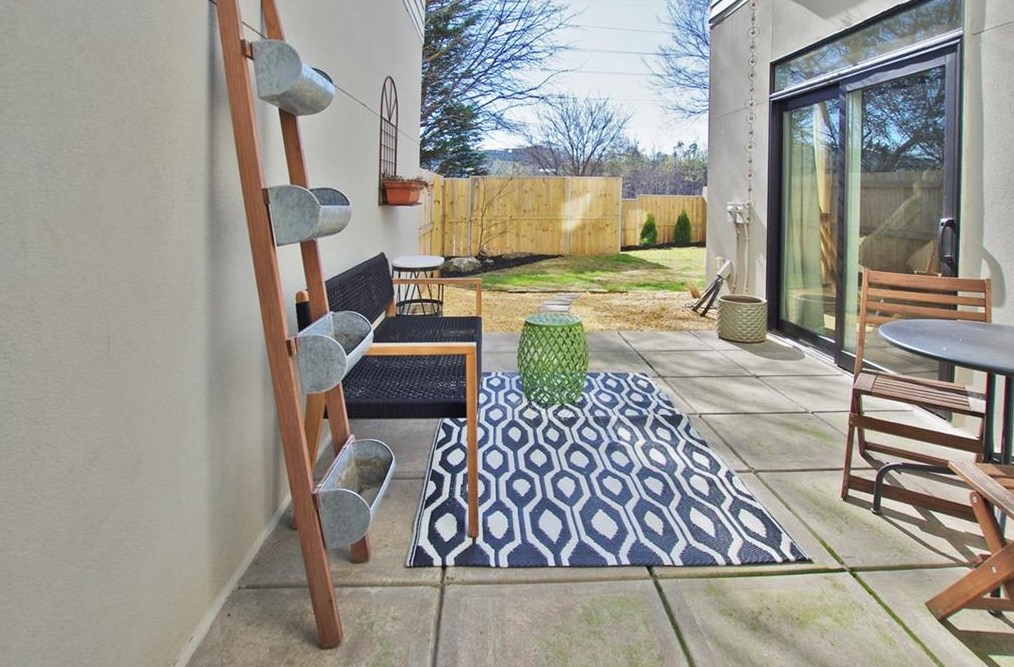 1278 Van Allen Mews, Atlanta GA 30318-4180 exterior