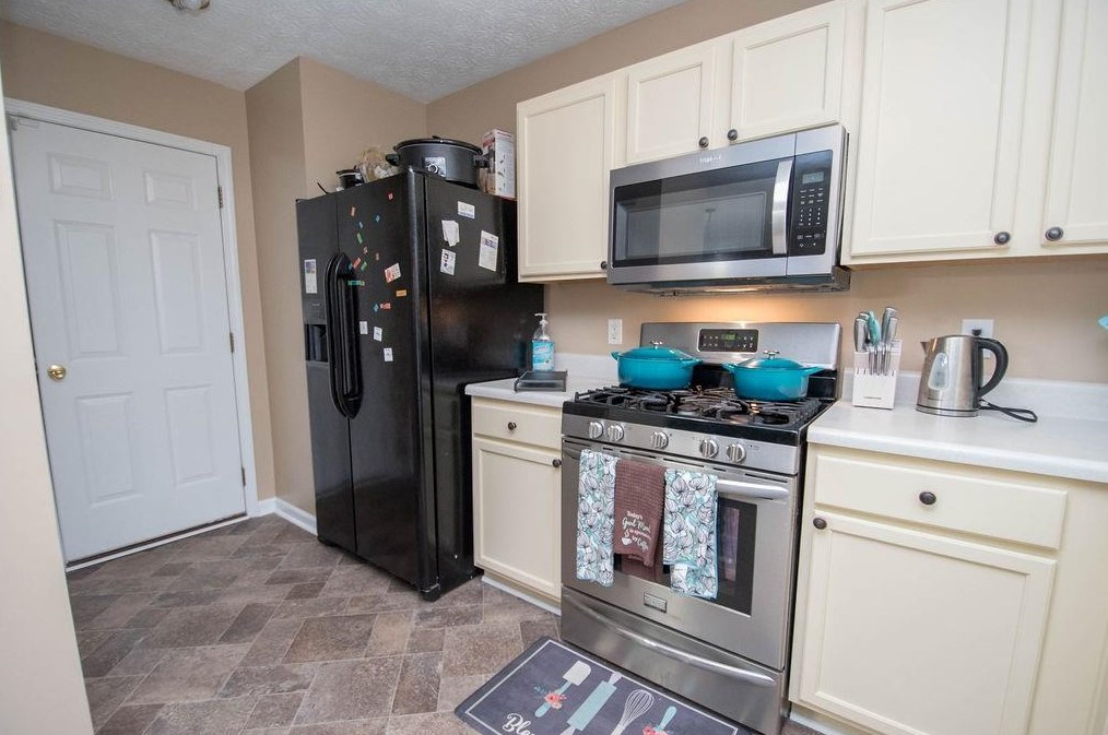 5435 Sable Bay Pt, Atlanta GA  30349-8875 exterior