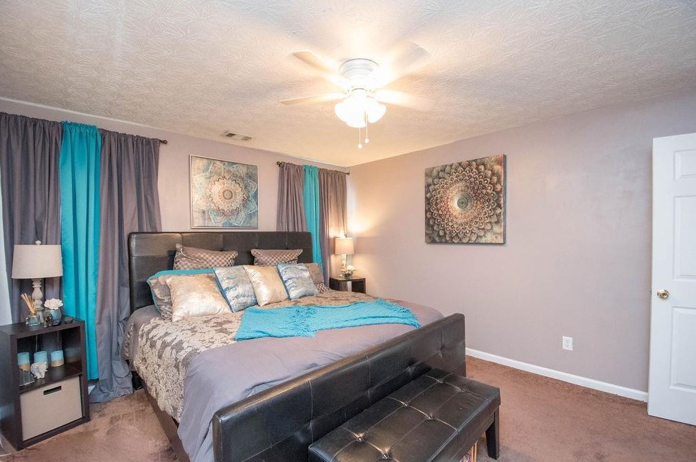 5435 Sable Bay Pt, Atlanta GA  30349-8875 exterior