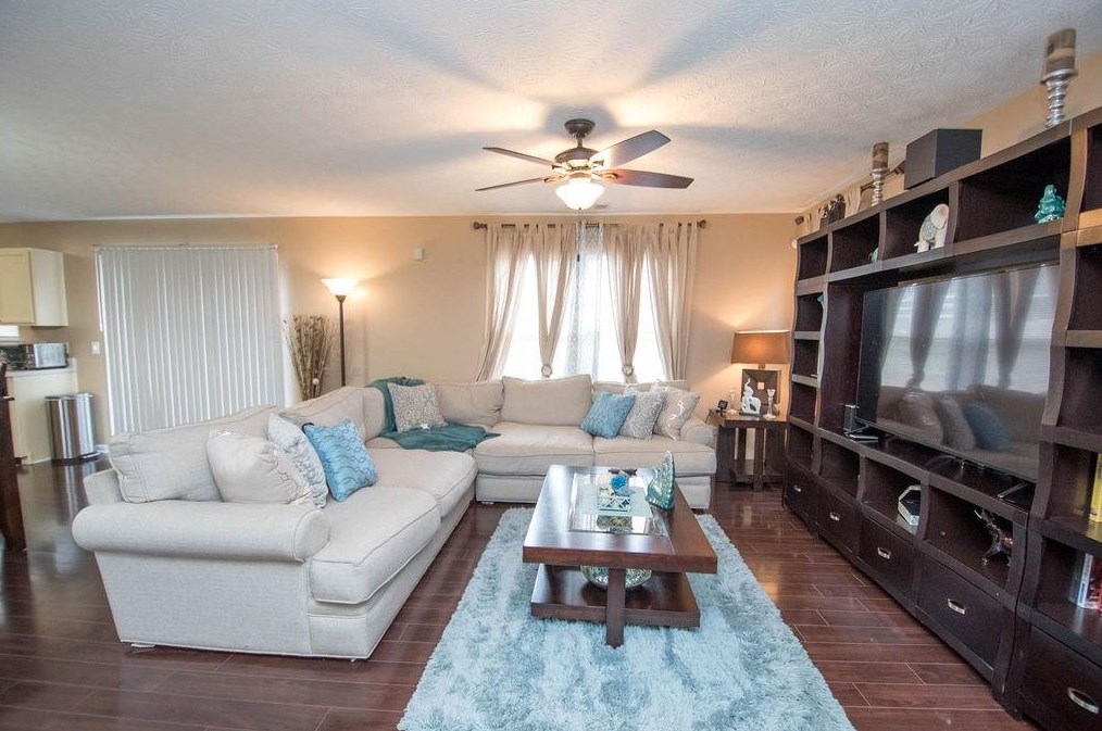 5435 Sable Bay Pt, Atlanta GA  30349-8875 exterior