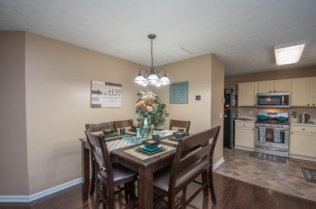 5435 Sable Bay Pt, Atlanta GA  30349-8875 exterior
