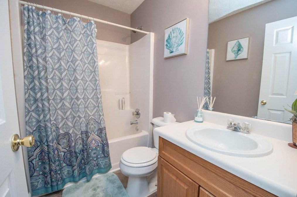 5435 Sable Bay Pt, Atlanta GA  30349-8875 exterior