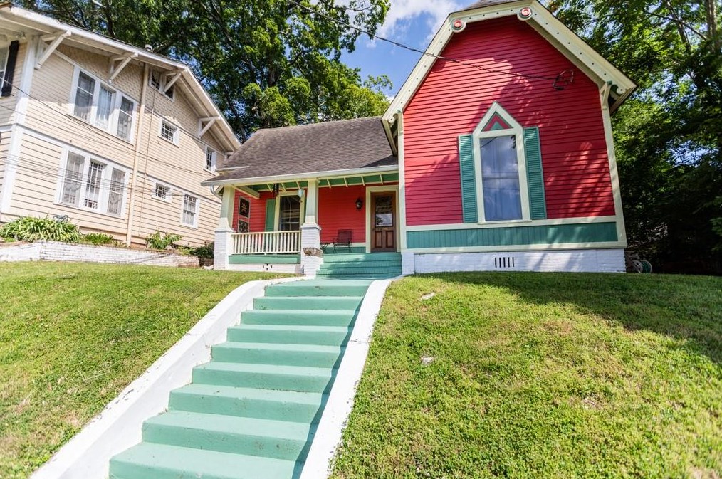 212 3rd St, Rome, GA 30161-3168