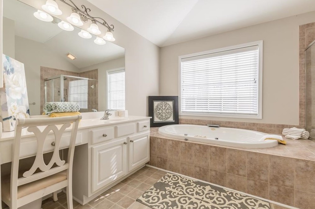 6154 Red Maple Rd, Atlanta GA  30349-1287 exterior