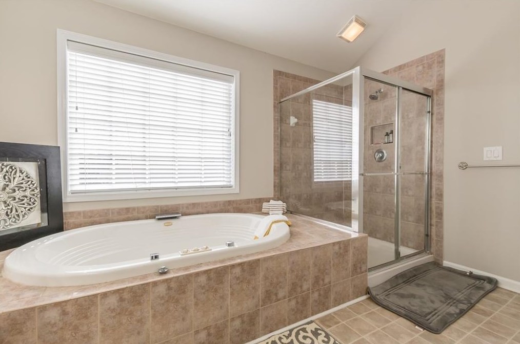 6154 Red Maple Rd, Atlanta GA  30349-1287 exterior