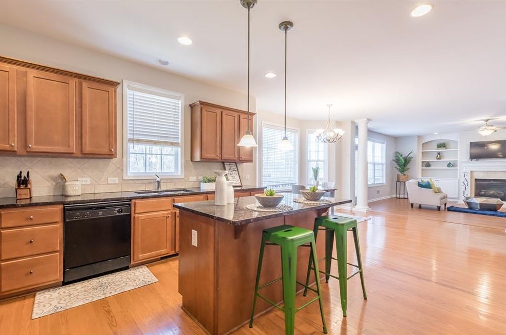 6154 Red Maple Rd, Atlanta GA  30349-1287 exterior