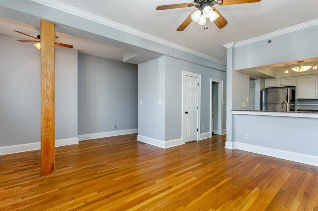 2855 Peachtree Rd, Atlanta GA  30305-2953 exterior