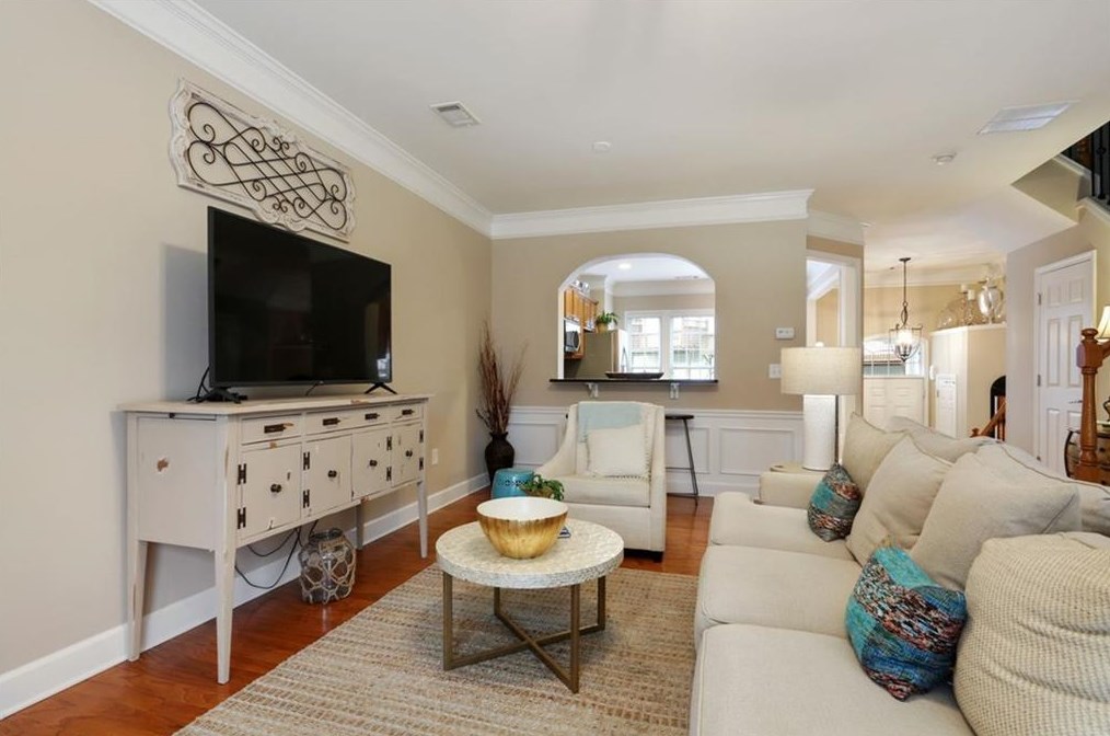 2134 Weldonberry Dr, Atlanta GA  30319-5734 exterior