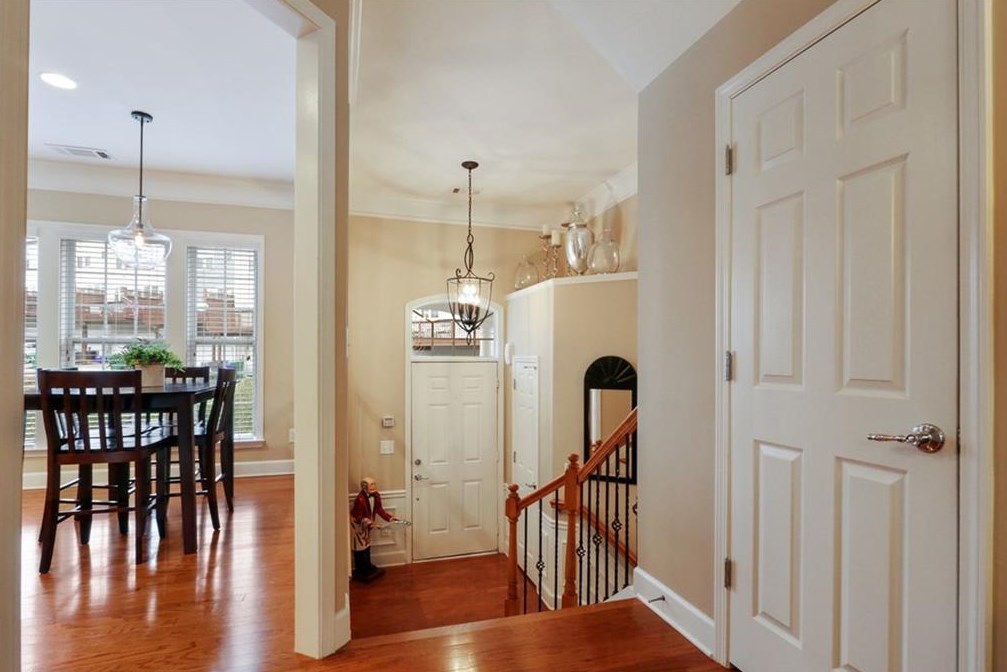2134 Weldonberry Dr, Atlanta GA  30319-5734 exterior