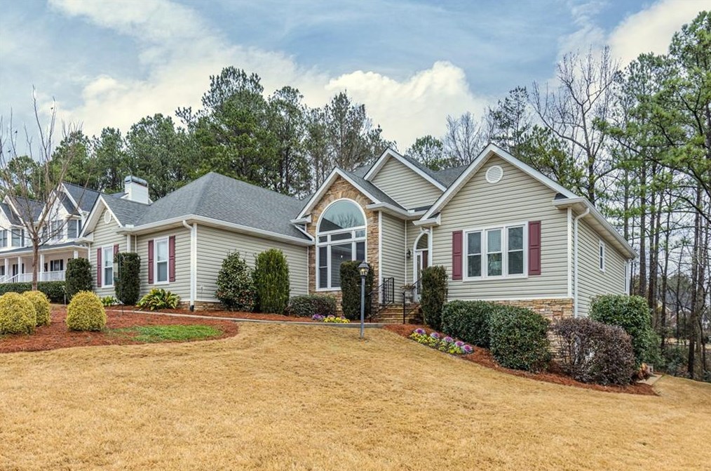 206 Magnolia Dr, Douglasville, GA 30134-6609