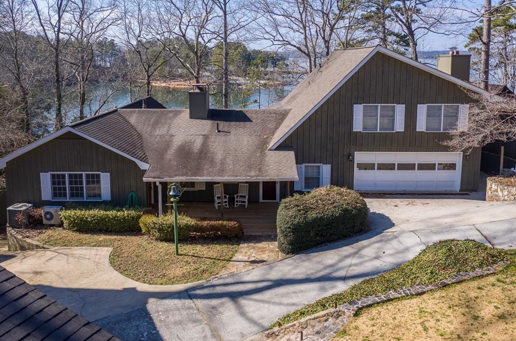 6141 Point Dr, Flowery Branch, GA 30542-2550