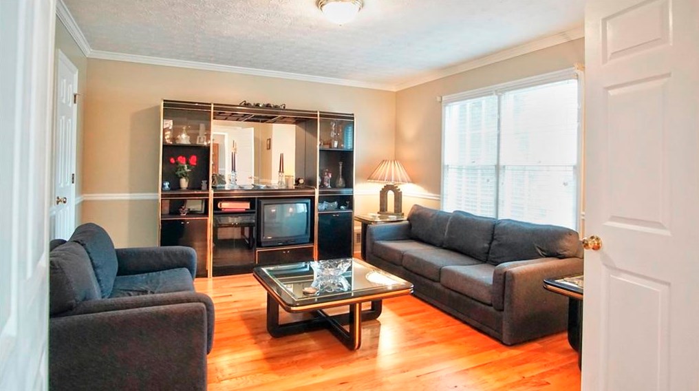 700 Singley Ct, Lawrenceville, GA 30044-5969