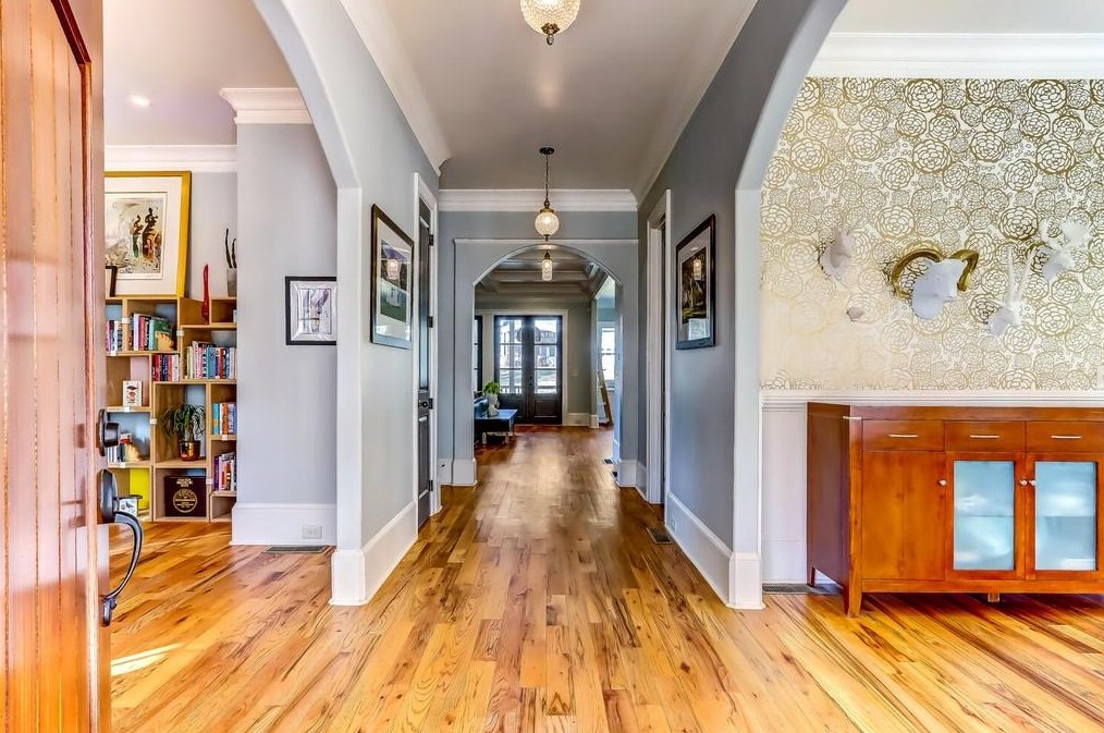 2562 Midway Rd, Decatur GA  30030-4566 exterior