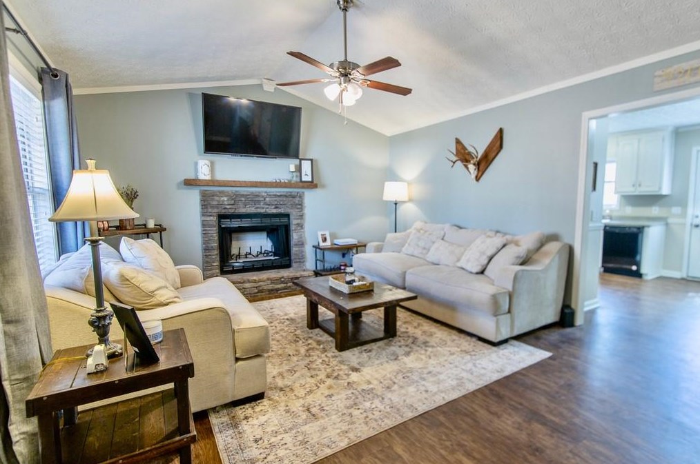 6256 New Mill Trl, Acworth, GA 30102-1600