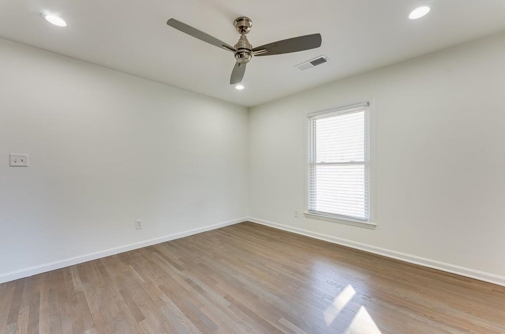 1368 Oakcrest Dr, Atlanta GA  30311-3055 exterior