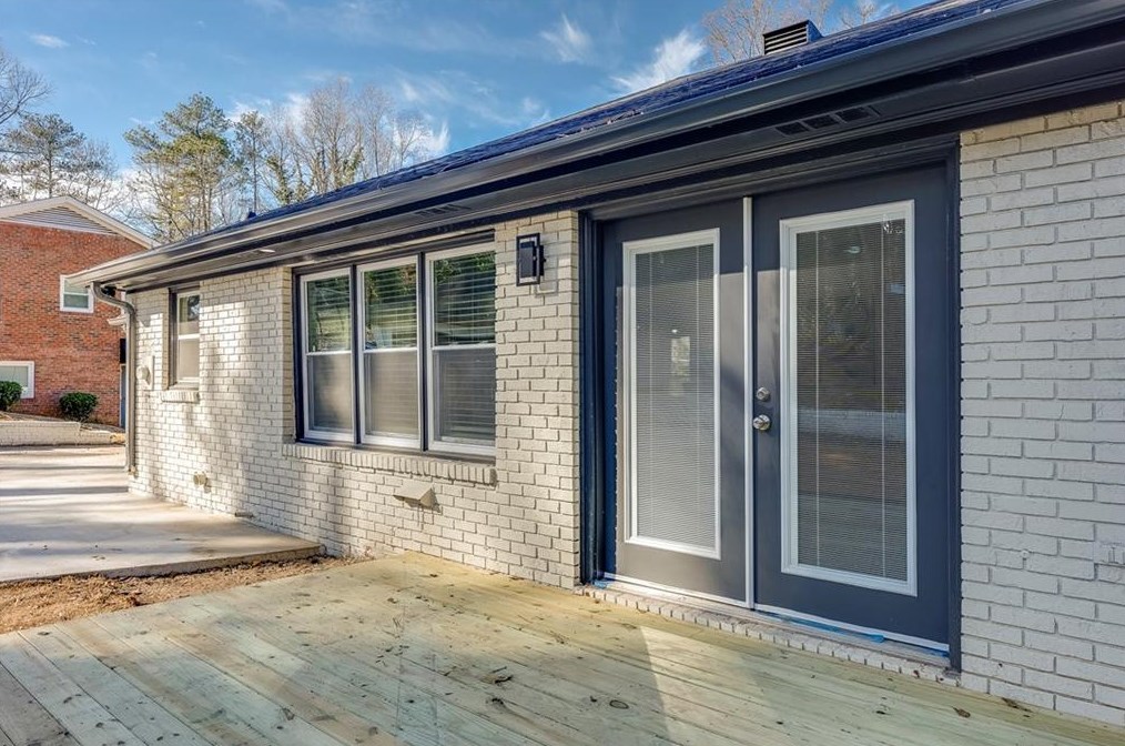 1368 Oakcrest Dr, Atlanta GA  30311-3055 exterior