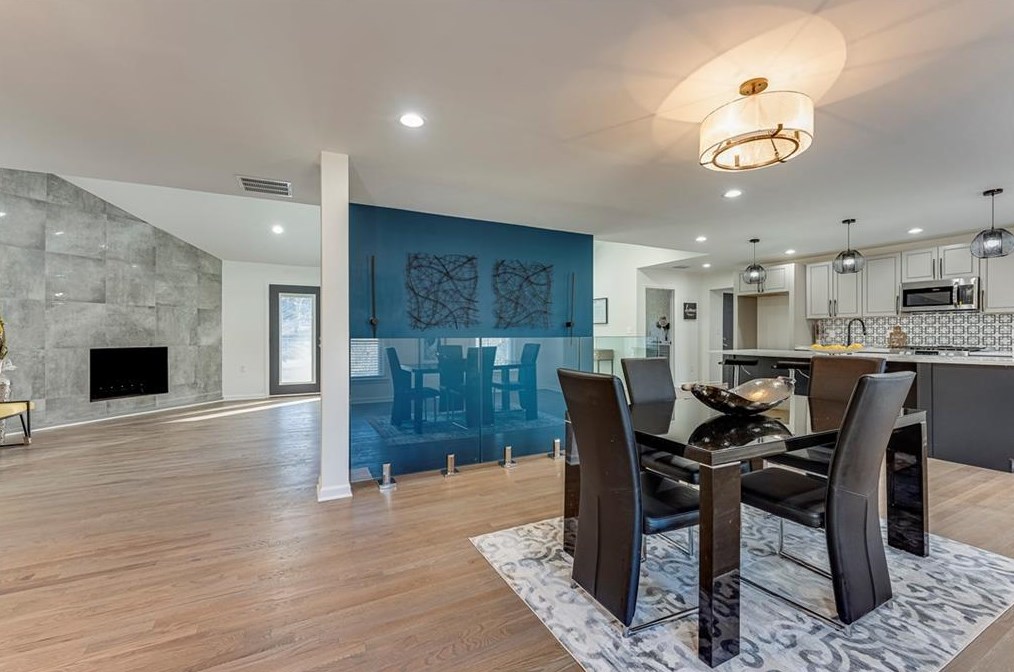 1368 Oakcrest Dr, Atlanta GA  30311-3055 exterior