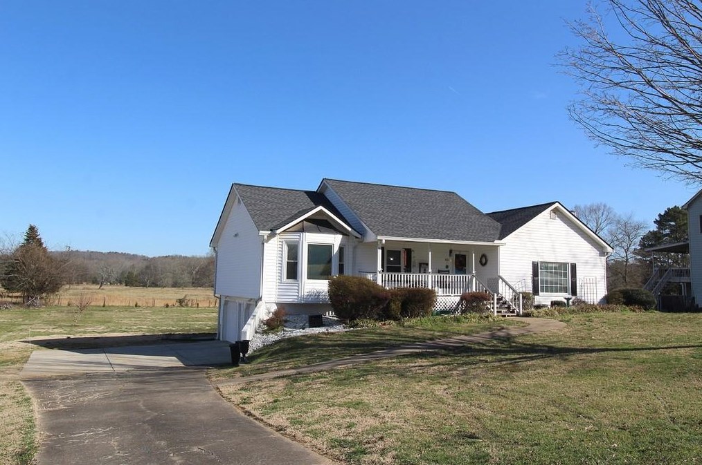 68 Saddle Field Cir, Euharlee, GA 30121-4749