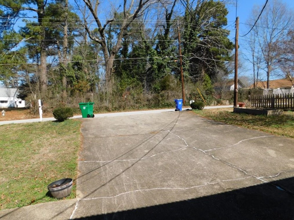 1627 Wainwright Dr, Atlanta GA  30316-2715 exterior