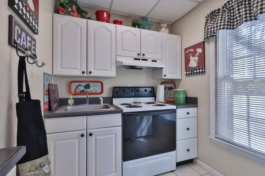 425 De Malle Ct, Alpharetta GA exterior