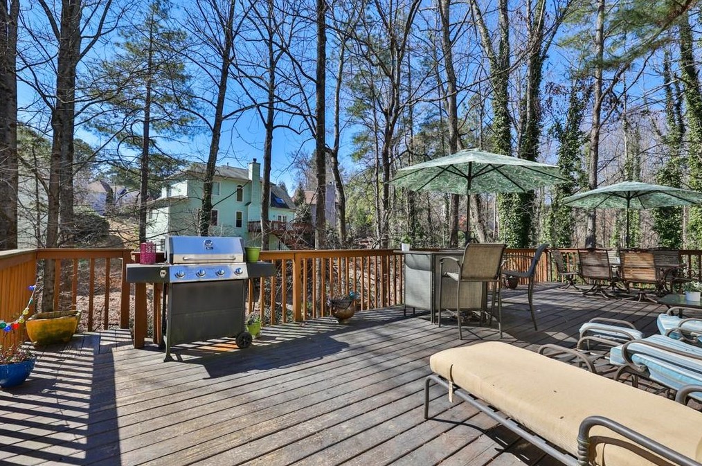 425 De Malle Ct, Alpharetta GA exterior