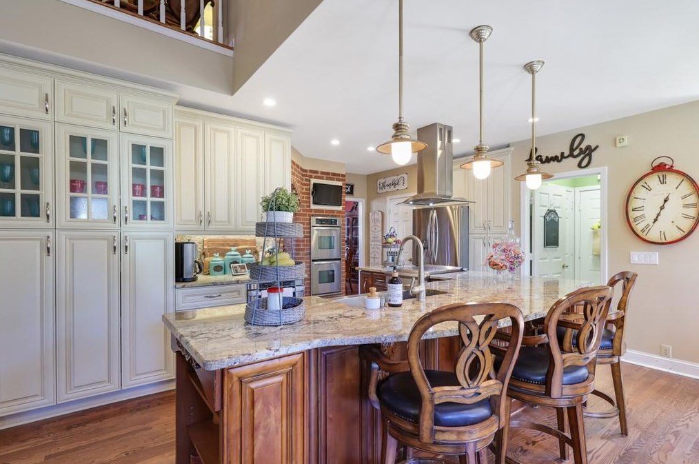 425 De Malle Ct, Alpharetta GA exterior