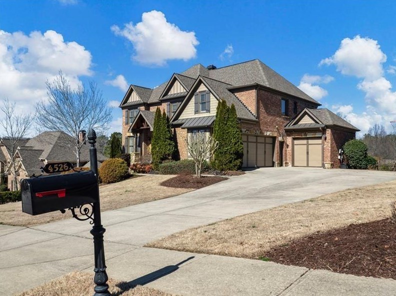 4526 Meadowland Way, Flowery Branch, GA 30542-3500