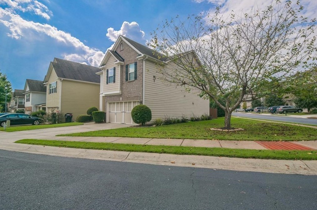 2126 Barberry Dr, Buford, GA 30519