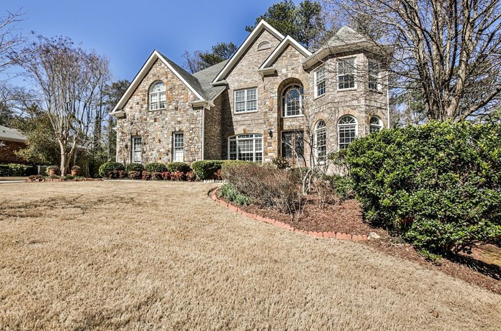 2554 Weigelia Rd, Atlanta GA  30345-3967 exterior