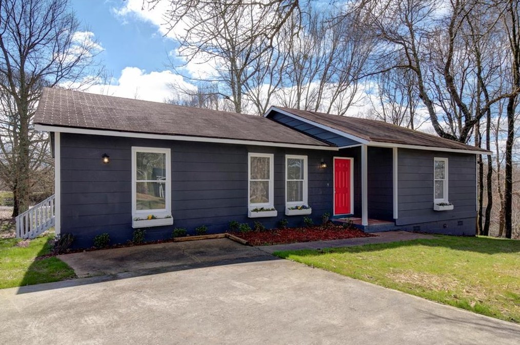 6741 Tallent Dr, Lula, GA 30554