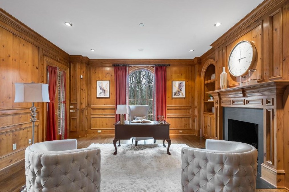 70 Old Ridgewood Pl, Atlanta GA  30327-2462 exterior
