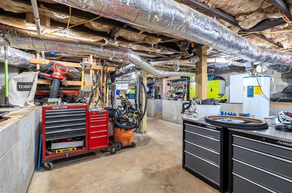 724 Sycamore Dr, Decatur GA 30030-2751 exterior