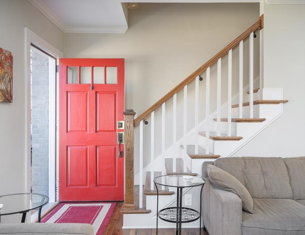 724 Sycamore Dr, Decatur GA  30030-2751 exterior