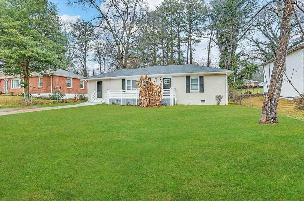 2490 Habersham Dr, Decatur GA  30032-5652 exterior